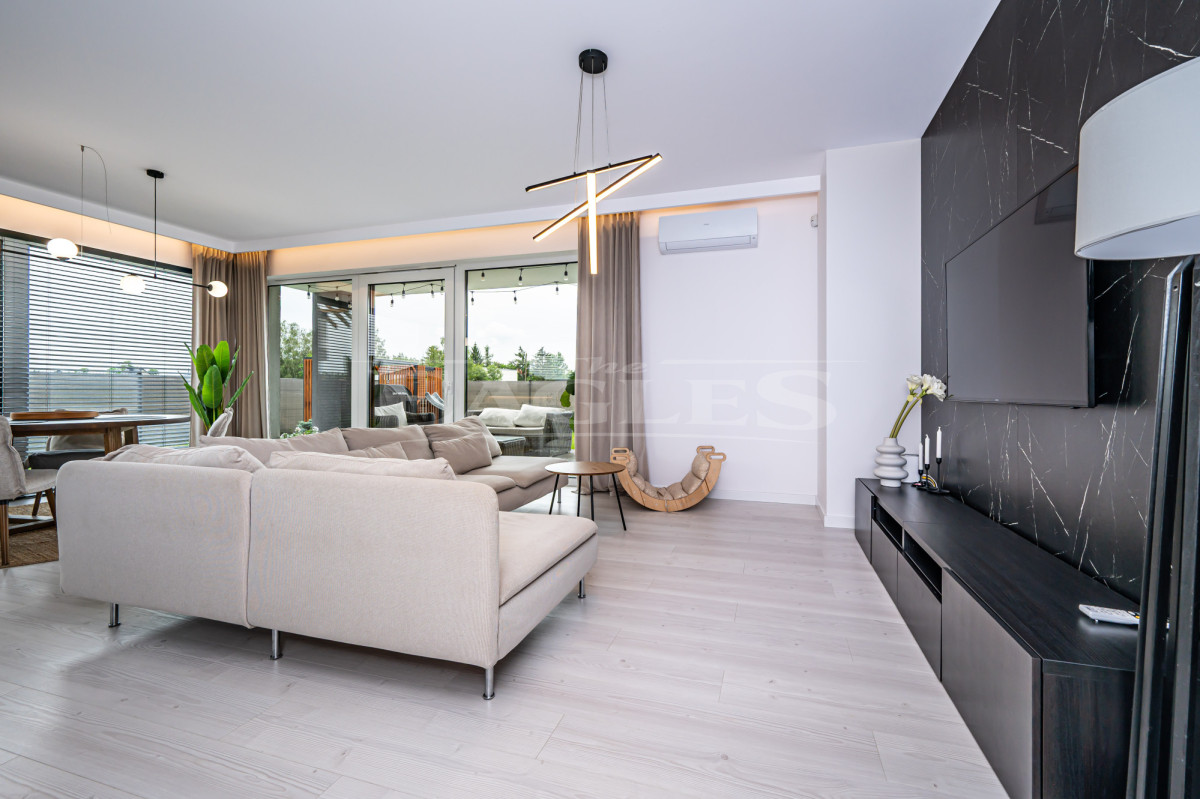 Elegant single-storey house, fully equipped