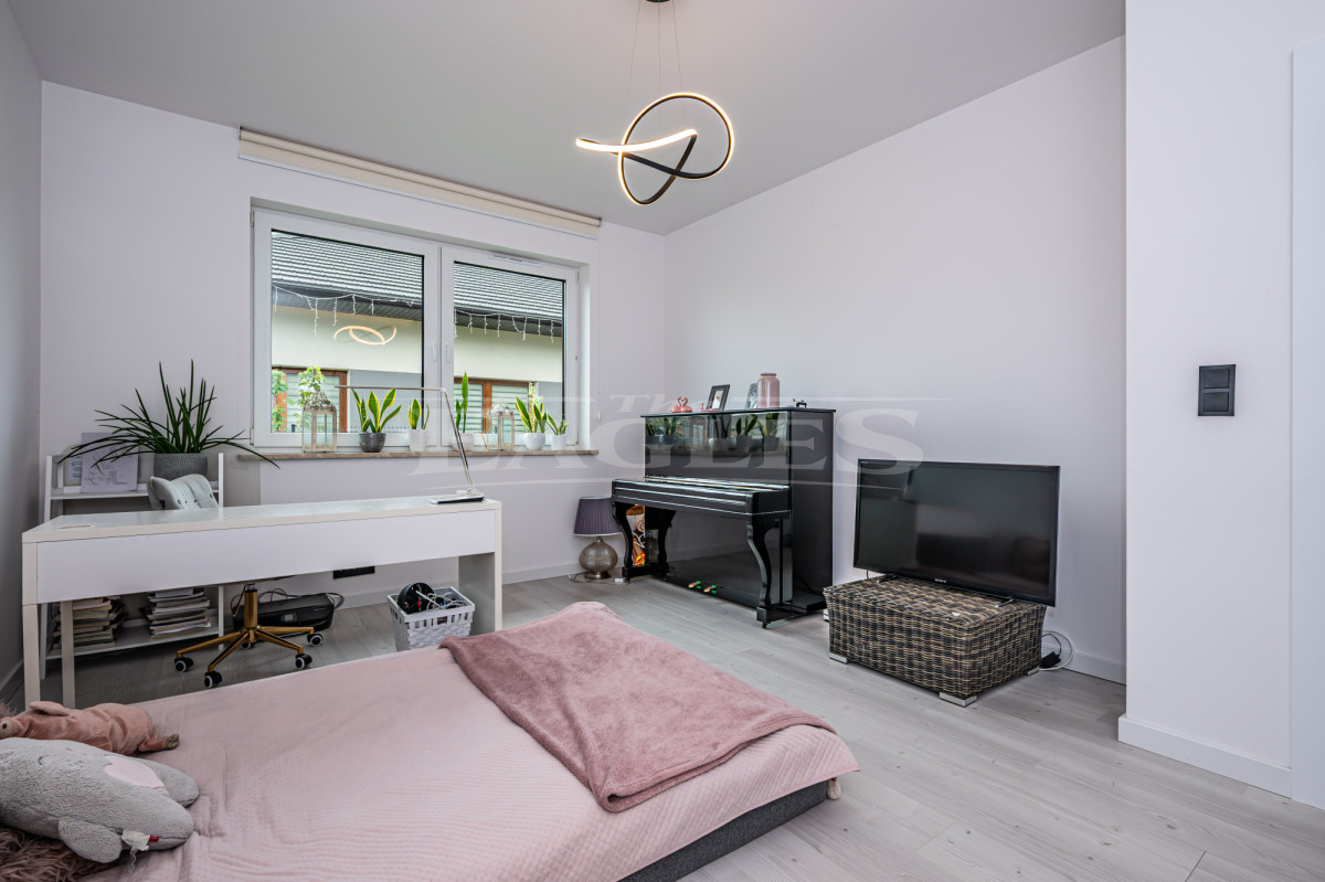 Elegant single-storey house, fully equipped