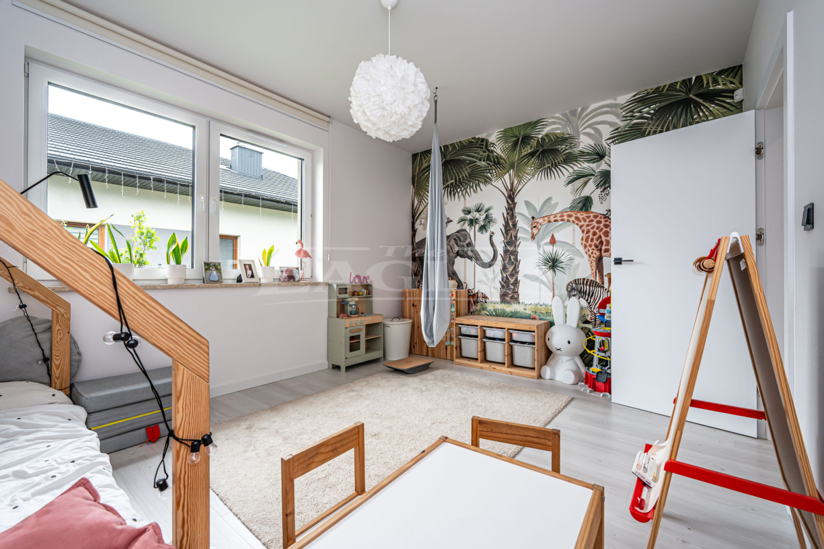 Elegant single-storey house, fully equipped