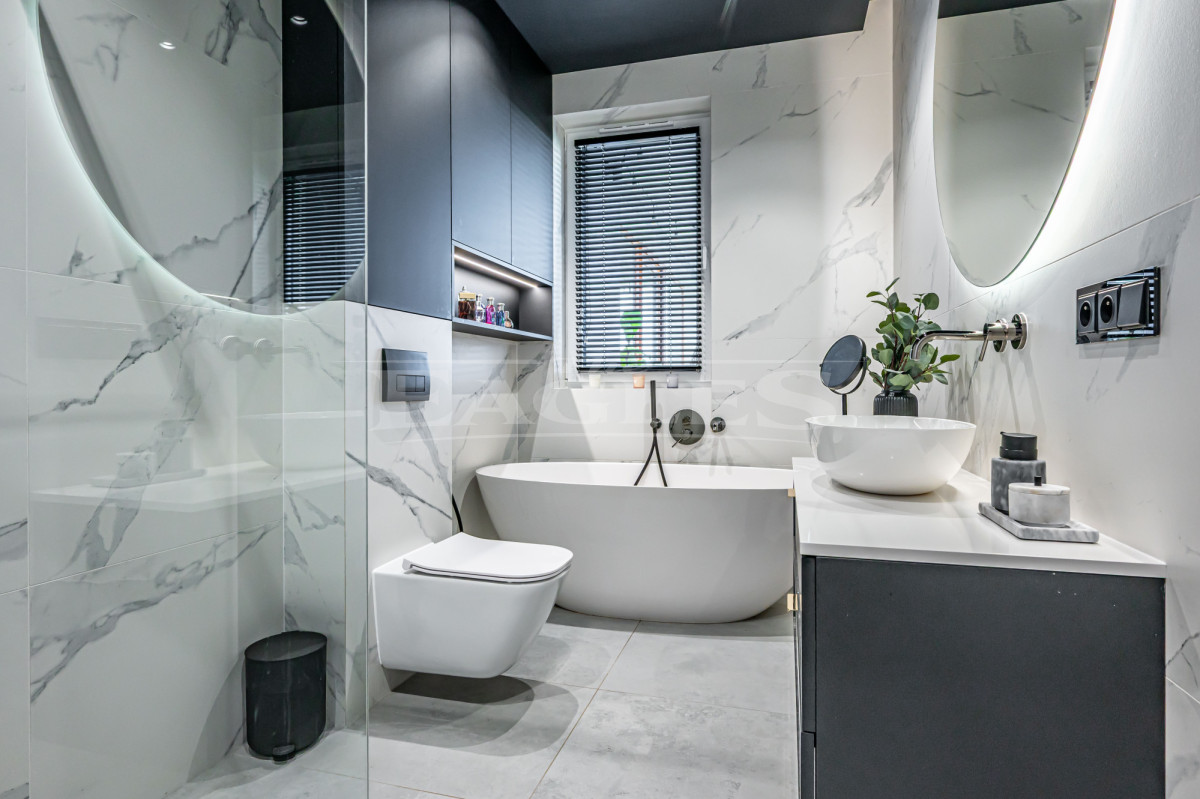 Elegant single-storey house, fully equipped