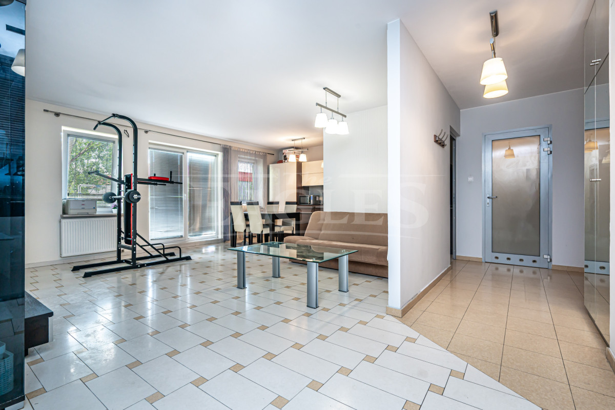 Spacious 3-room apartment, 80 m², with garage