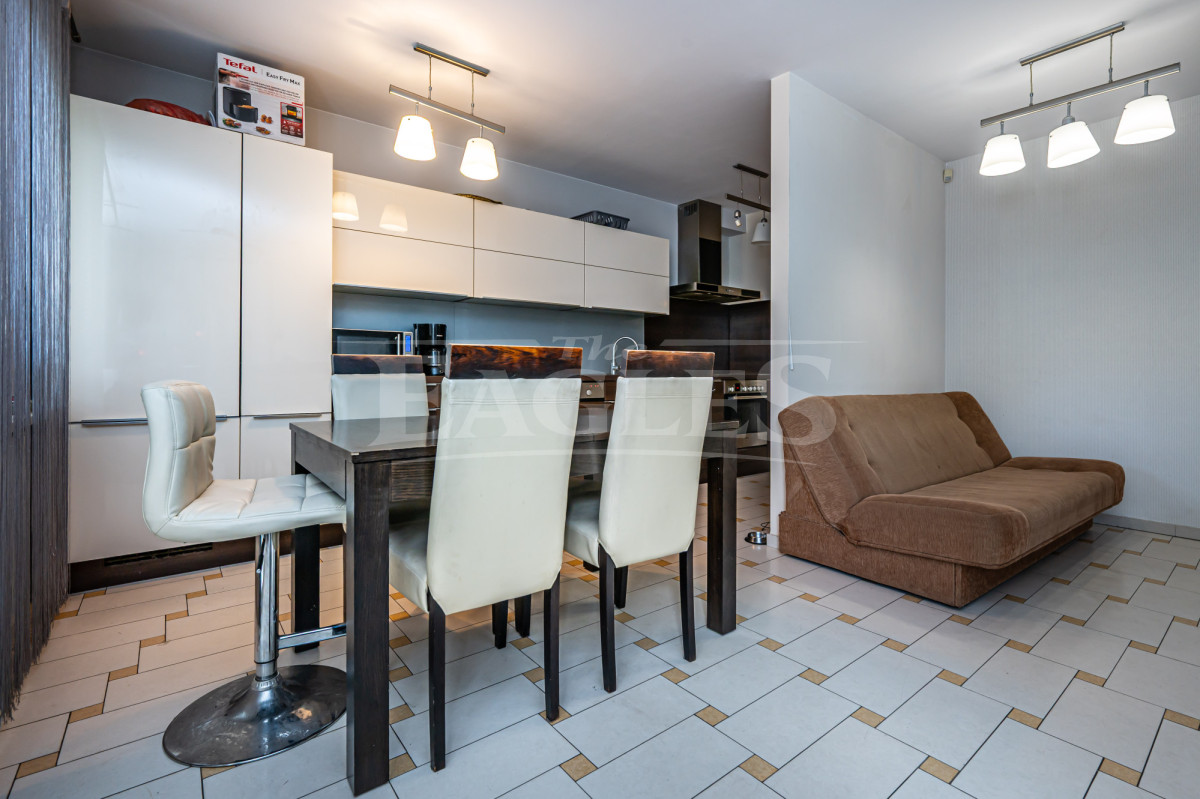 Spacious 3-room apartment, 80 m², with garage