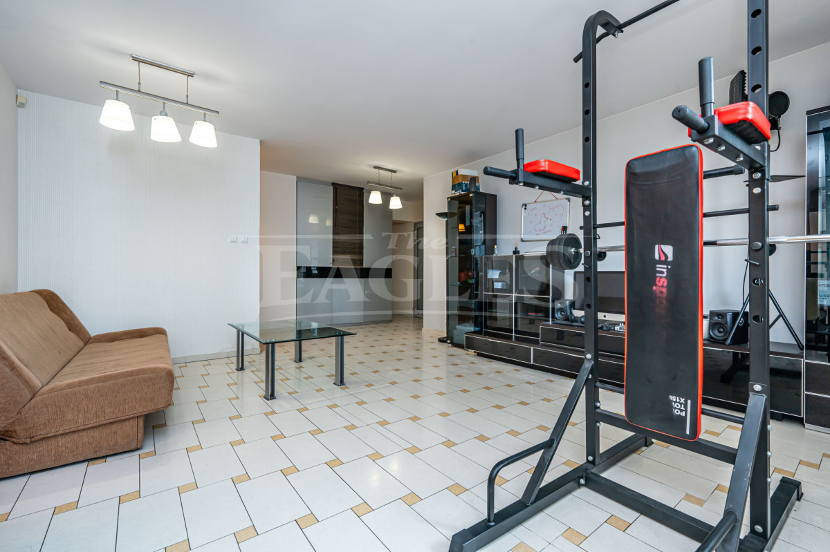 Spacious 3-room apartment, 80 m², with garage