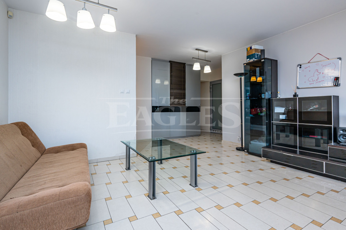 Spacious 3-room apartment, 80 m², with garage