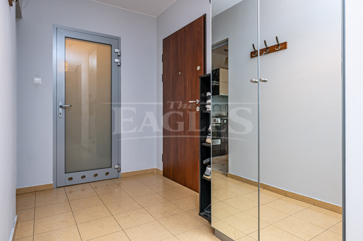 Spacious 3-room apartment, 80 m², with garage
