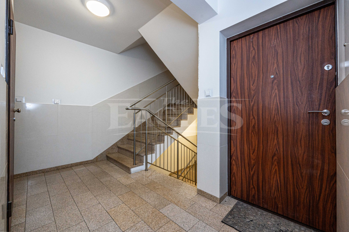 Spacious 3-room apartment, 80 m², with garage