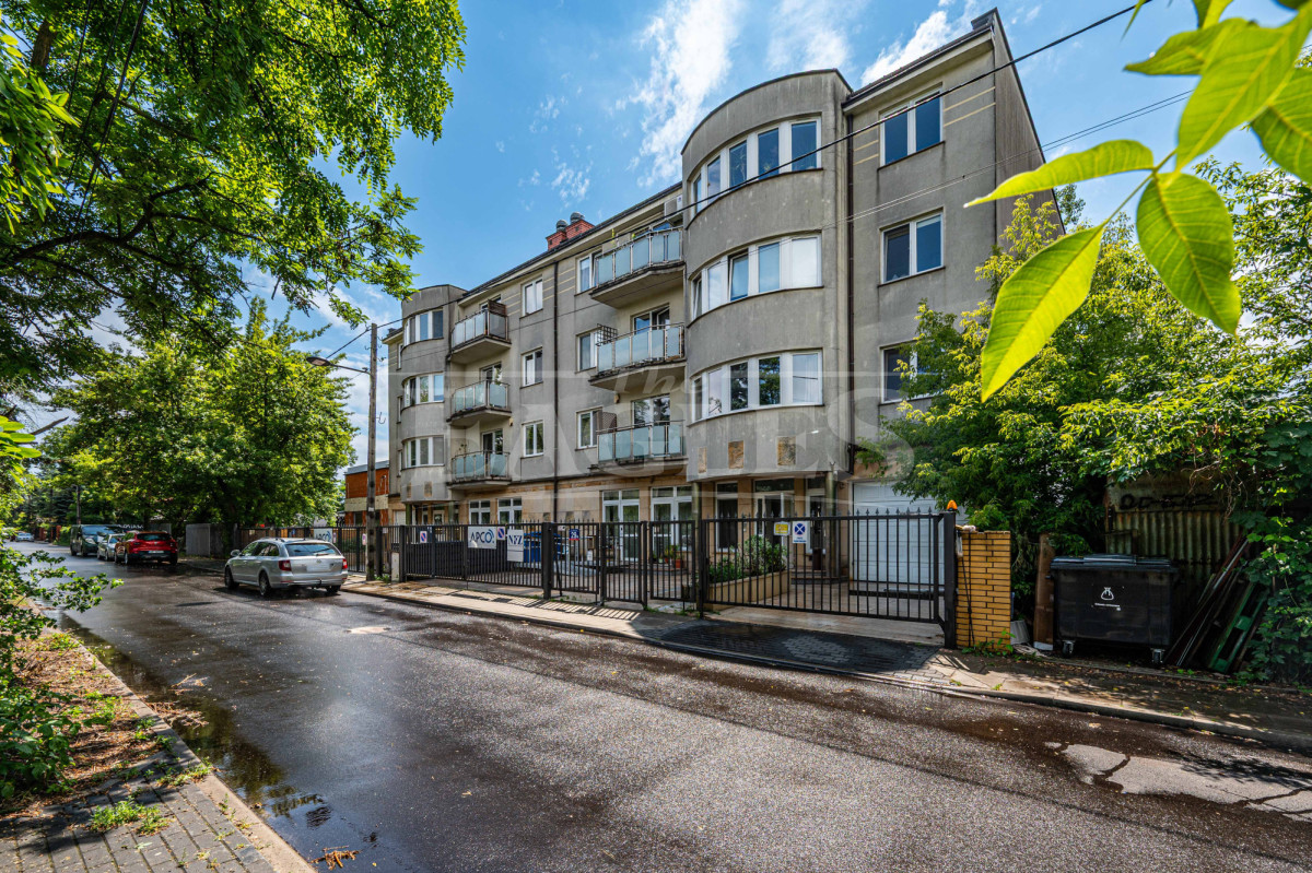 Spacious 3-room apartment, 80 m², with garage
