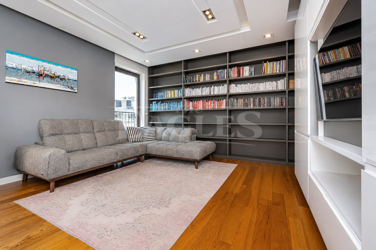 Apartament z tarasem przy Polach Mokotowskich